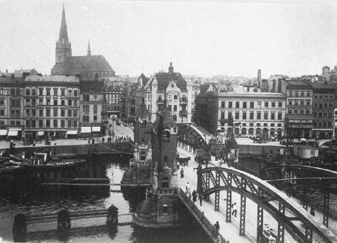 Die Hansabrücke in Stettin um 1920
